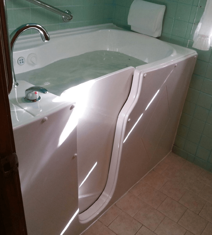 walk-in-tub-min